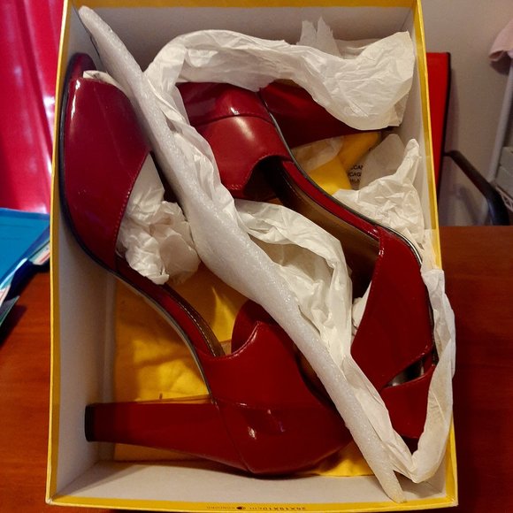 Brand New Circa Red Patent Leather Heels by Joan & David - Size 10M - Picture 2 of 13